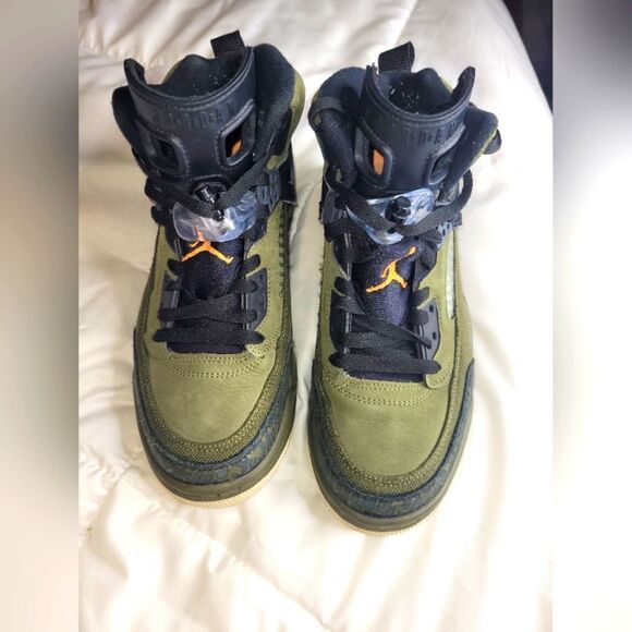 Jordan Spizike, Men\'s sz 8, Olive Green. main image 4